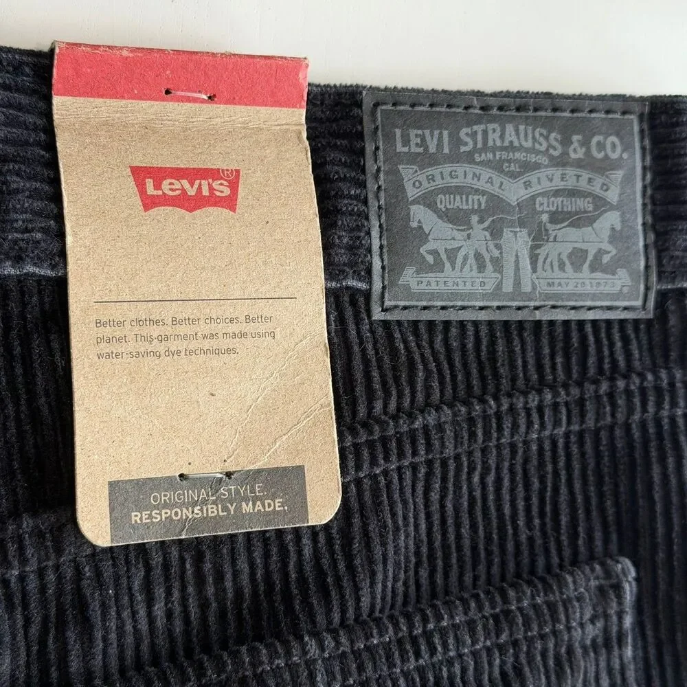 Levi’s Black Corduroy Relaxed Straight Leg Pants Mens Size 33x30 NWT New